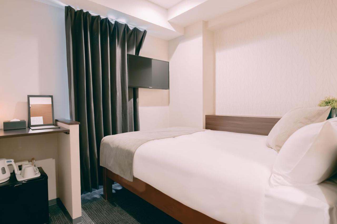 R Hotel Honmachi Osaka Bagian luar foto