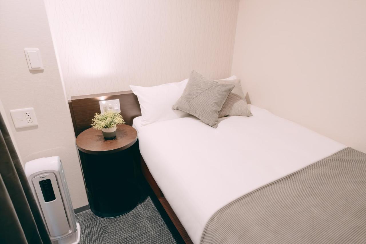 R Hotel Honmachi Osaka Bagian luar foto