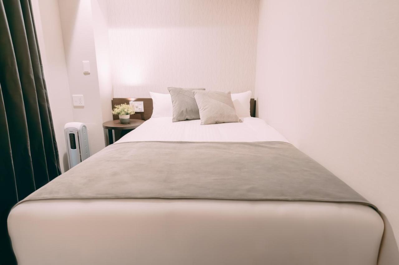 R Hotel Honmachi Osaka Bagian luar foto