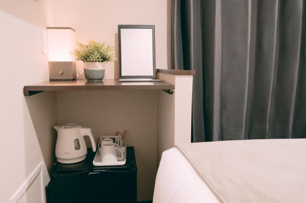 R Hotel Honmachi Osaka Bagian luar foto