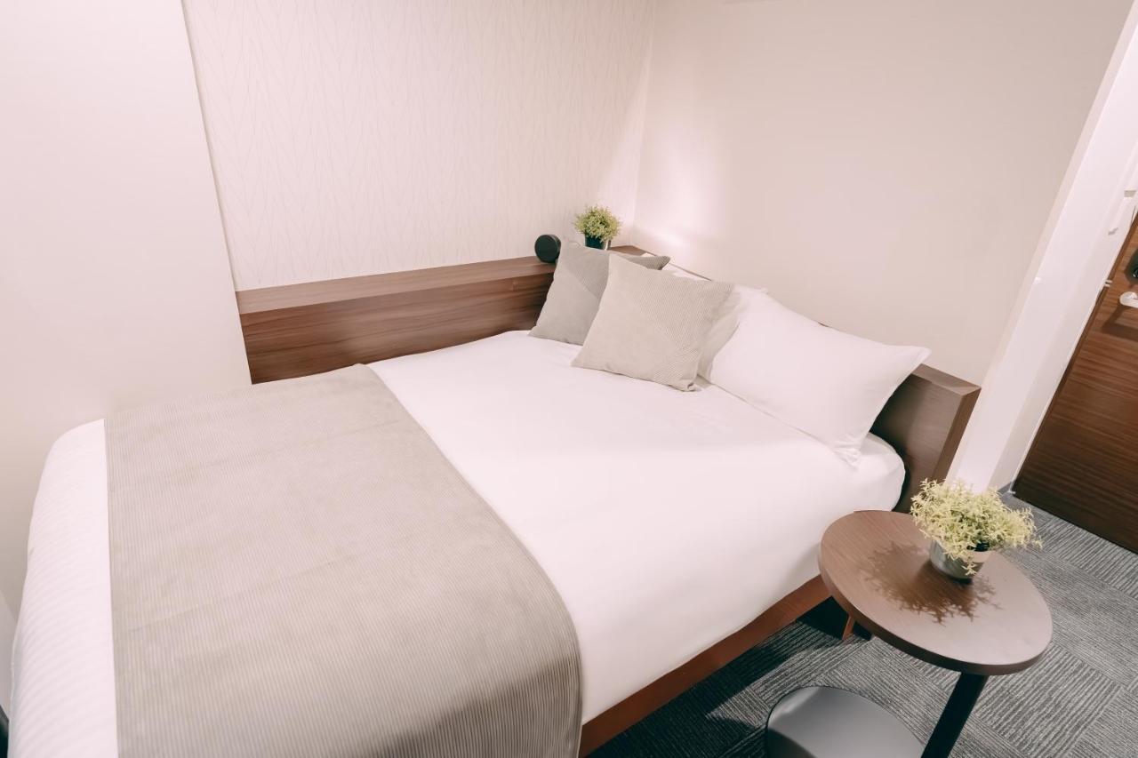 R Hotel Honmachi Osaka Bagian luar foto
